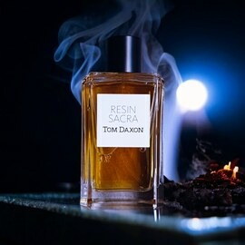 Tom Daxon's Resin Sacra is in my opinion the best offering from his brand. A very underrated, most beautifully refined soft incense and suede perfume. Recommended for one of those cold, windy rainy dark days, when all you'd want to do is sit in front of a gently burning fireplace, wrapped in a warm cashmere blanket, sipping from a hot mug of coffee, ideally 