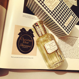 Buch: Dior - The Perfumes, Rizzoli Verlag